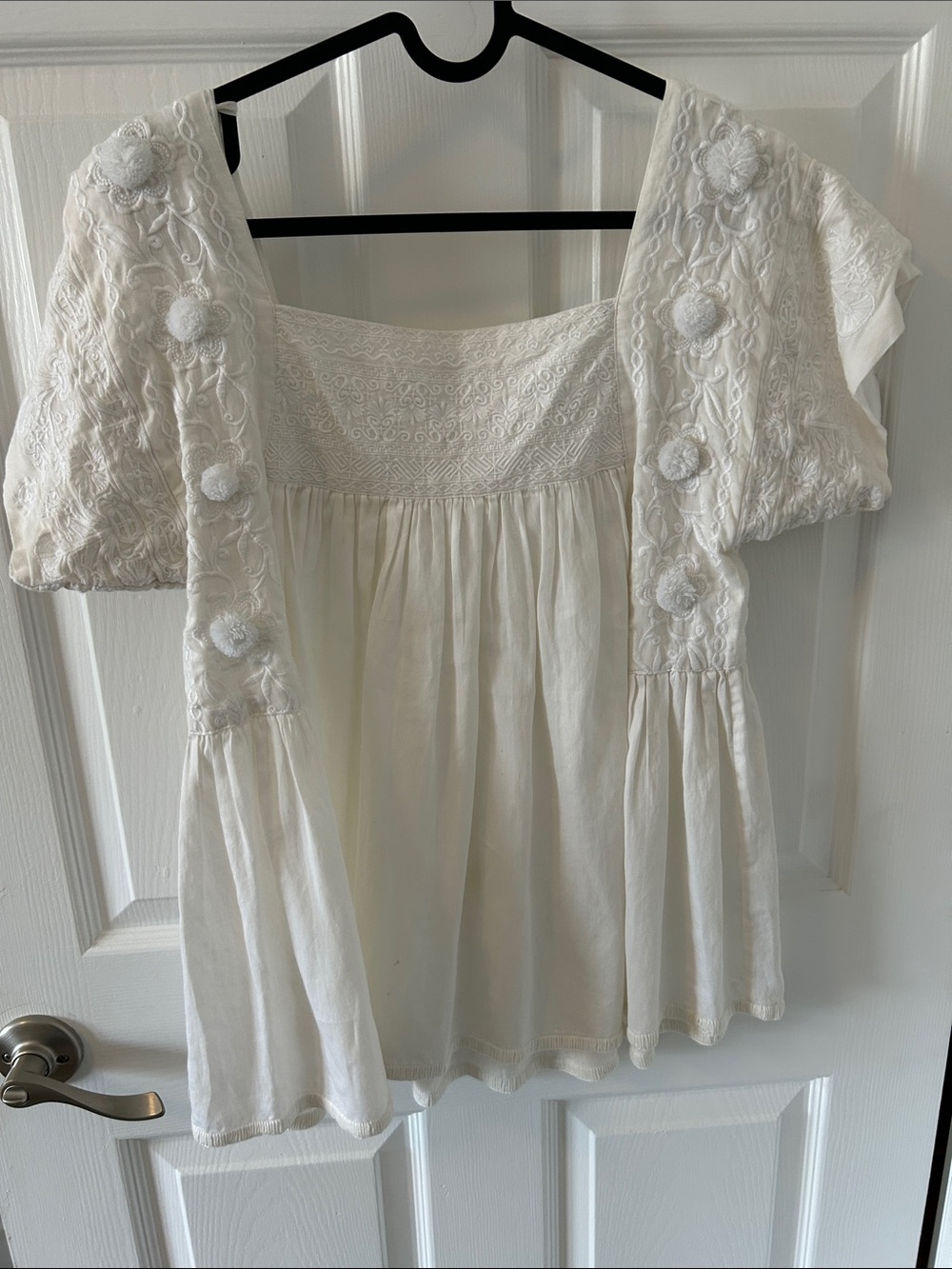 Buggy Ivory Floral Embroidered Peasant Tunic